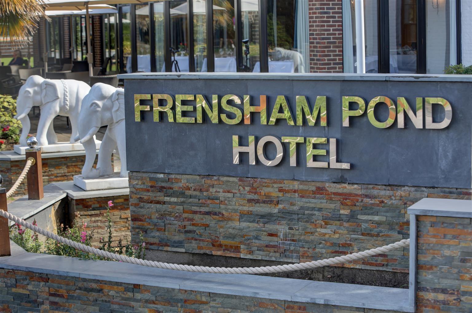 Frensham Pond Country House Hotel & Spa Farnham  Εξωτερικό φωτογραφία